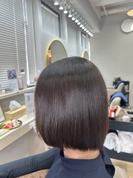 アオ 花咲町(a-o) さらつやショートボブスタイル♪