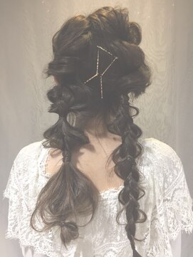 リュヌ ホロスコープ(lune horoscope) 星座女子別ヘアアレンジ★双子座