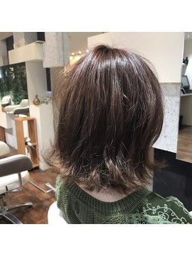 オズ ヘアーアンドトータルビューティー(OZ hair&total beauty) カジュアル外ハネボブ