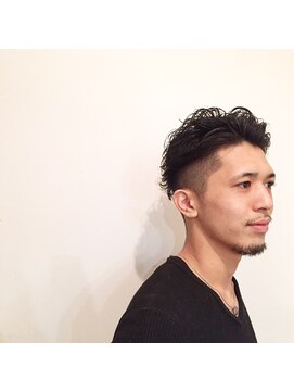 カウチ(Kauti) ツーブロックパーマ