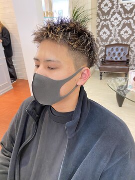 リマ(RIMA) ジグザグスパイキーショート