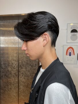 エクリ 麻布十番(equri) ニュアンスパーマセンターパート