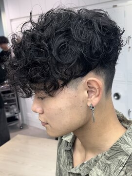 フィフス 天神大名(fifth) スペインカールパーマメンズカットメンズパーマツーブロック眉毛