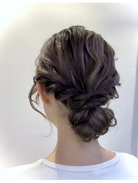 ルーウィン(LE WIN) ヘアセット/シニオンスタイル