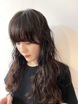 イーズ(e's)&nbsp;ロングウェーブヘア　<若林>
