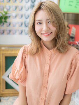 カバーヘア イヴ 戸頭店(COVER HAIR EVE) センターパート外国人風小顔抜け感ハイライトh3戸頭10代20代30代