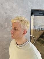 バンブーグラスホワイト(Bamboograss white) 金髪ラフショート