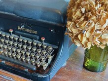 こだわりのヨーロッパ風アンティークなインテリアはお洒落な空間を演出♪