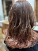 ピンクブラウンエンドカラーゆるふわウェーブセミロング20代30代