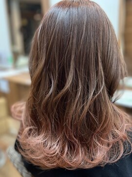 ヘアーサロン プアメリア(Puamelia) ピンクブラウンエンドカラーゆるふわウェーブセミロング20代30代