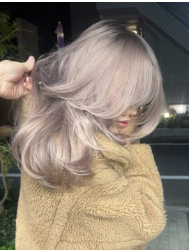 ヌエン 渋谷(NU/EN) 全頭ブリーチ/バタフライカット/ハイレイヤーカット/ハイライト