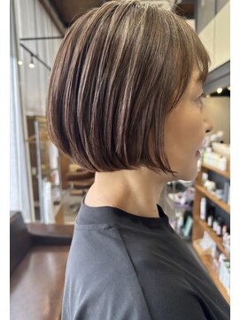 アイフラット 本店(I-FLAT) 白髪ぼかしハイライト/ショートボブ/40代50代60代