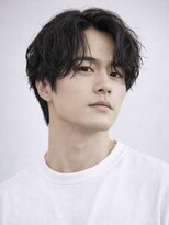 ハレ ヘアサロン(Hale hair salon)&nbsp;Hale刈り上げセンターパートニュアンスパーマフェザーパーマ原宿