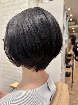 アンジュ ラヴィ(Ange Lavie) 上品ショートボブ