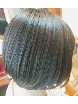 サロンデピレ クセストパー丸みショートボブ アッシュカラー 髪質改善縮毛矯正
