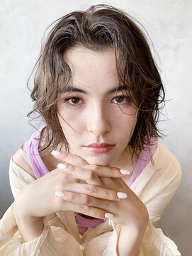 アイティー バイ アルバム 浦和店(IT by ALBUM) パーマ風スタイリング_オリーブカラーハイライトカラー_37644