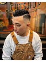 フォーコーナーズ(Four Corners)&nbsp;Skin Fade【バーバースタイル×フェードカット】