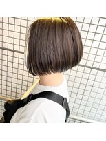 ルッツ カオラ(Ruttu KaoLa) 前下がりボブ*