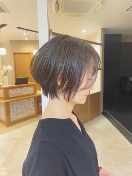 エン(eNN) ヘルシースタイル/大人ボブショート/グレージュアッシュ