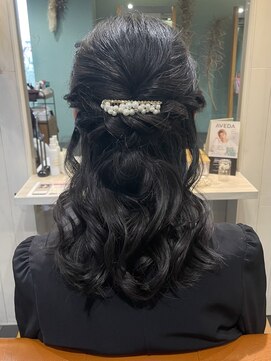 トリコ ショップアンドヘアサロン(tricot shop hair salon) ハーフアップ　お呼ばれヘア　ハーフアップアレンジ