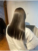 オリーブグレージュ