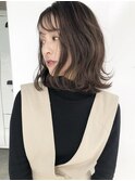 ミディアムレイヤーナチュラルカール外ハネ