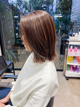 シュプール(SPUR) 細めハイライト立体感シルキーベージュ切りっぱなしボブ