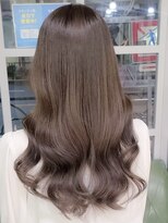 ヘアーアンドビューティーガーデン(HAIR AND BEAUTY GARDEN)&nbsp;グレージュミルクティーベージュカラー韓国レイヤーカット桑名