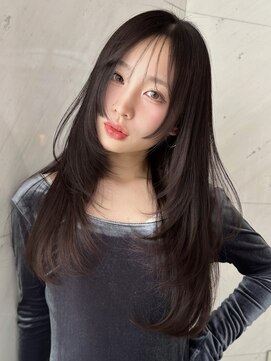 サイン 渋谷(SIGN) 水光肌カラーレイヤーカットざくざくレイヤー韓国ヘアブリーチ