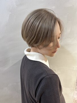 シュリット(schritt) ブリーチベージュ前髪なしハイトーンショート渋谷mutsuki