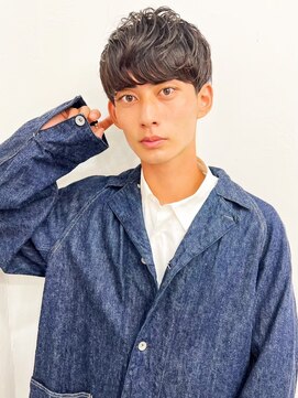 ファルベ(Farbe) スパイキーショートブルーブラックフェザーパーマサーフカール