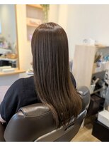 ももいろかぶとむし&nbsp;【パーマ落とし】ダメージを抑えて、しなやかサラツヤストレート