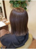 切りっぱなしボブスタイル