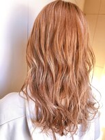 レヴィーヘアー(Revie hair) ベージュ×オレンジ