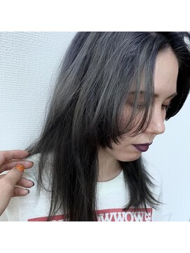 ココ 本八幡(KOKO) 黒髪クラゲヘアーオリーブグレー小顔ココアベージュミディアム