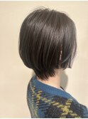 ビリジアングリーンショートボブ