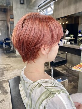 ローリー(Rowlly) #マッシュショート＃ハイトーン＃ピンクベージュ#大人ヘア