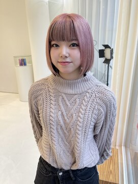 ハイブ 金沢(Hive) ハイトーンブリーチピンクベージュ切りっぱなしボブ美肌カラー