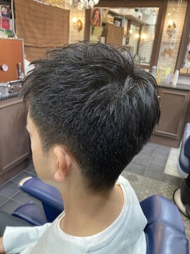 ルピナス 中田(Lupinus) 濃いめ刈り上げスタイル