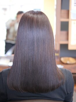 カプチーノアミコ(Cappuccino amico)の写真/プレミアム縮毛矯正で【長年お悩みだった癖毛】解決します。乾かしただけで仕上がるストレートへ導きます