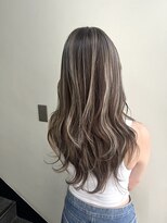 ノーム 横浜(NORM)&nbsp;ケアブリーチ　白髪ぼかしハイライトカラー