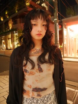 アクアオモテサンドウ(ACQUA omotesando) △癖毛風パーマレイヤーパーマロングパーマブルーブラック