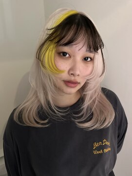 イェッカ パビル(YECCA pabil) ホワイト×イエロー×ブラック