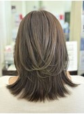 レイヤースタイル×オリーブベージュ