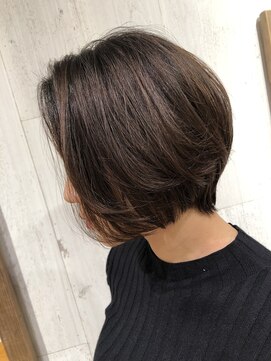 ヴェンティ(ventie) 大人ショートボブ