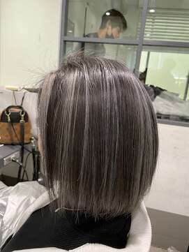 ルイス(L'wis) ボブ＋コントラストハイライト♪代表朝長