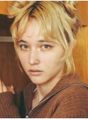 BLONDE BUNNY【VERNON】058-262-3611
