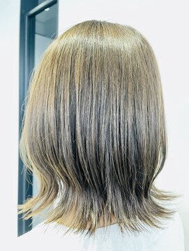 ウノ 南林間(UNO) 透明感グレージュ