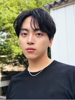 ビジネスマンにおすすめ！仕事帰りのヘッドスパで髪や頭皮のお悩みを解消し、清潔感のある好印象ヘアに＊