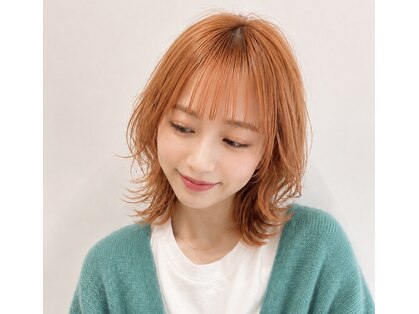 ピンズ(Pins)の写真